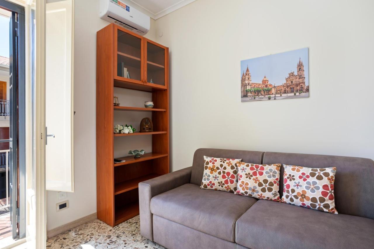 Tra Il Centro E Il Mare Apartment Con Terrazzo Aci Castello Extérieur photo