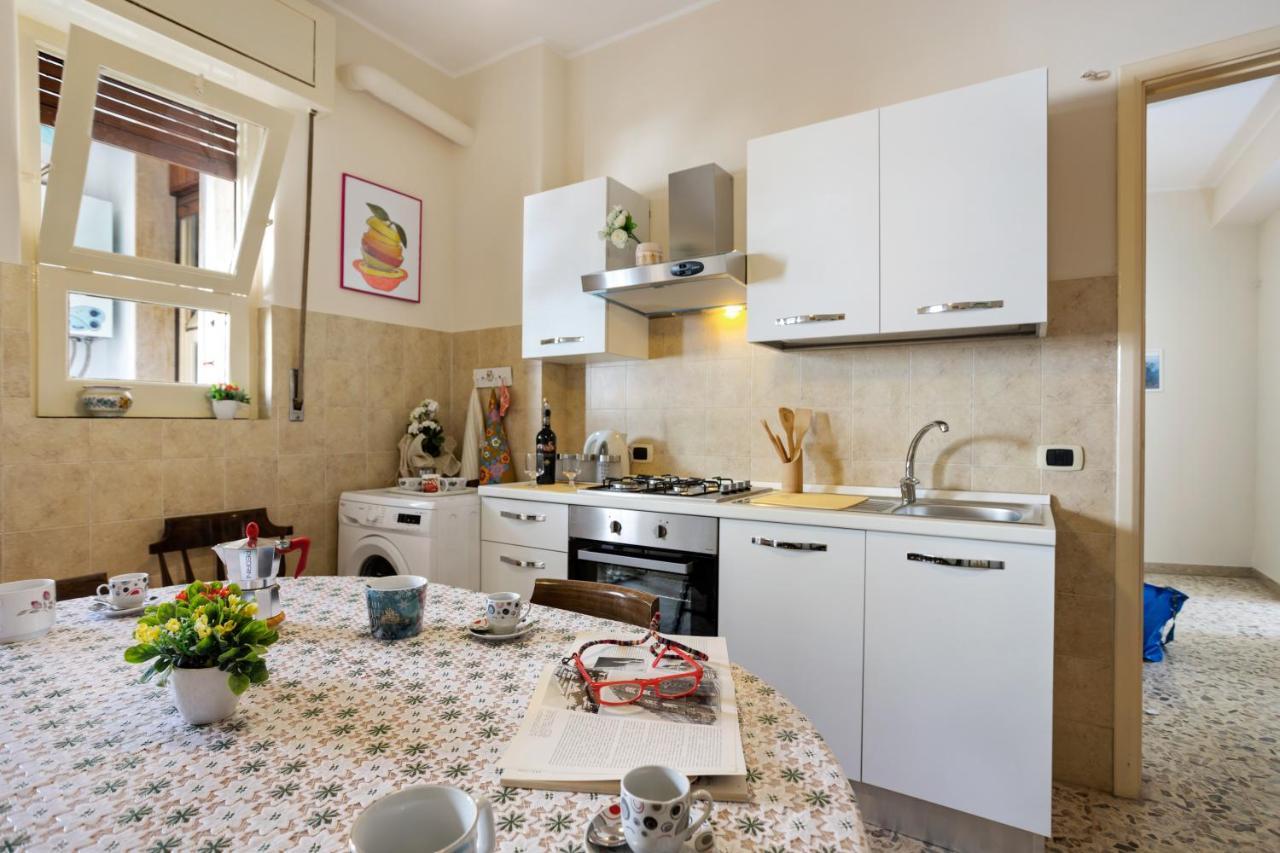 Tra Il Centro E Il Mare Apartment Con Terrazzo Aci Castello Extérieur photo